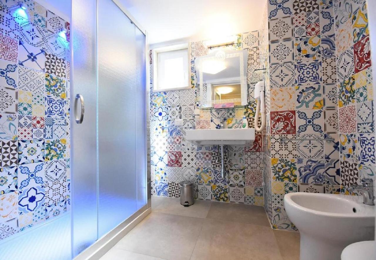 B&B Laura - Luxury Rooms Gallipolli Exteriör bild